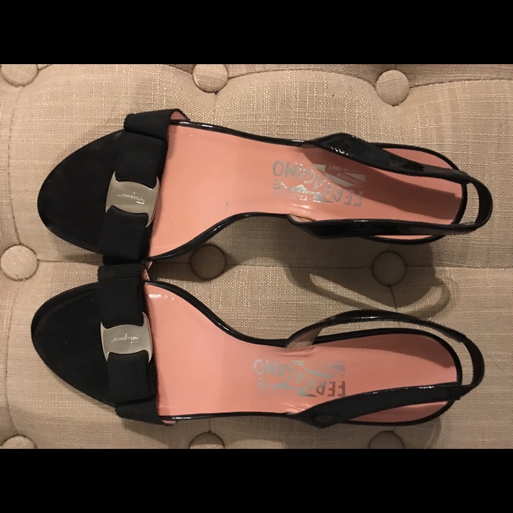 Vintage patent leather Ferragamo kitten heels